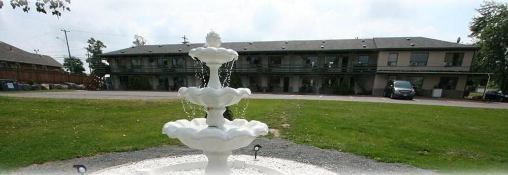 Campbellford River Inn ภายนอก รูปภาพ